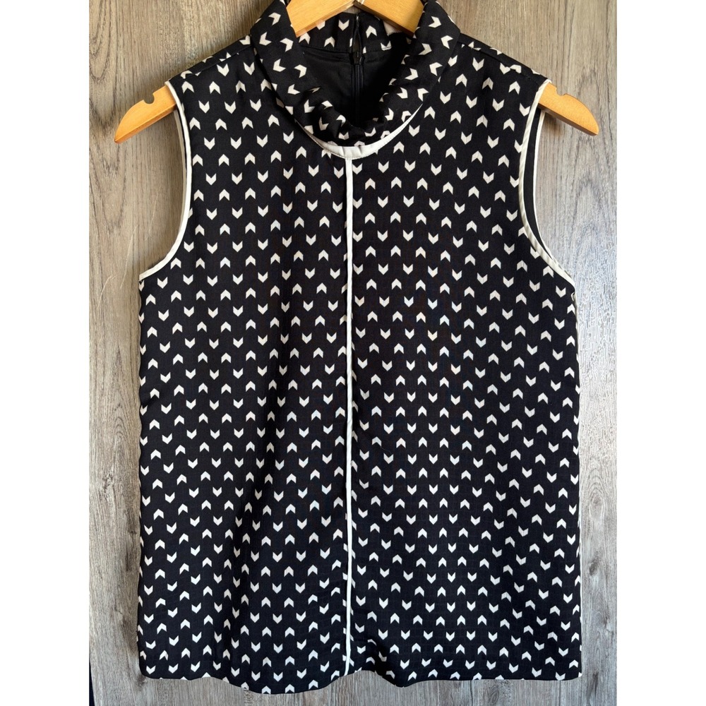 Sans & Sans Black White Geometric Chevron Mock Neck Sleeveless Blouse Top Medium